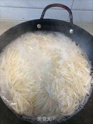 芹菜鸡蛋汤面的做法步骤：9