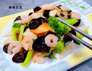 #快手小炒#西兰花杏鲍菇木耳炒虾仁的做法步骤：16