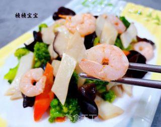 #快手小炒#西兰花杏鲍菇木耳炒虾仁的做法步骤：12