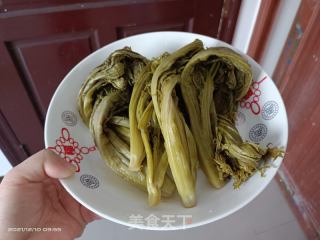 酸菜肥肠的做法步骤：1