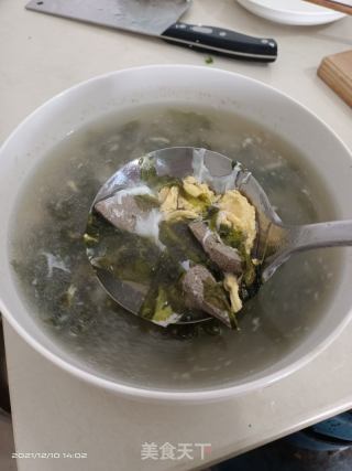 紫菜猪肝鸡蛋汤的做法步骤：3