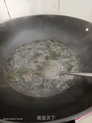 紫菜猪肝鸡蛋汤的做法步骤：1