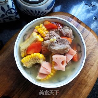 莲藕玉米排骨汤的做法步骤：8