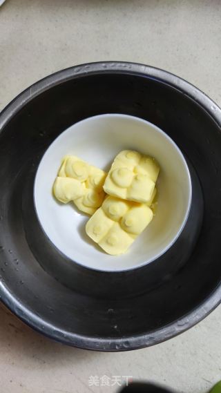 橙子慕斯蛋糕的做法步骤：2