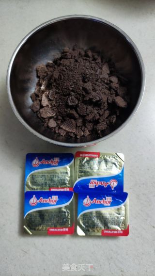 橙子慕斯蛋糕的做法步骤：1