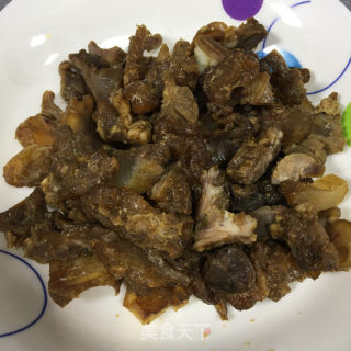 牛筋烧豆腐的做法步骤：1