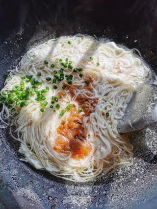 辣白菜鸡蛋面的做法步骤：6