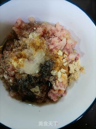 白菜猪肉云吞的做法步骤：3