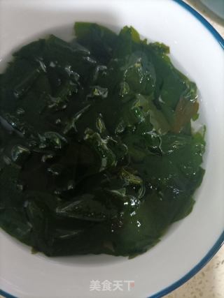 海裙带蛋花汤的做法步骤：3