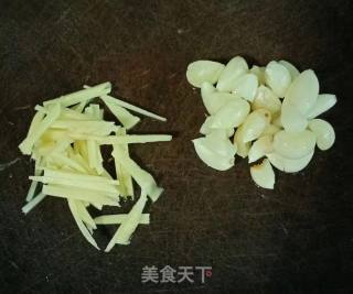 鸡翅炖土豆的做法步骤：2