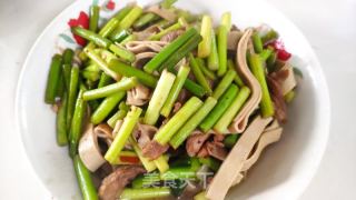 蒜苔豆片炒肉丝的做法步骤：7