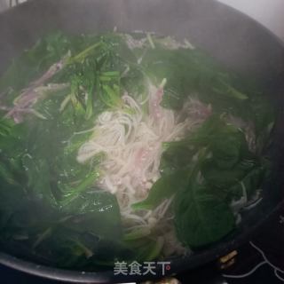 菠菜拌金针菇的做法步骤：11