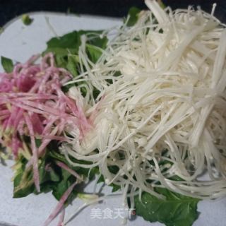 菠菜拌金针菇的做法步骤：8