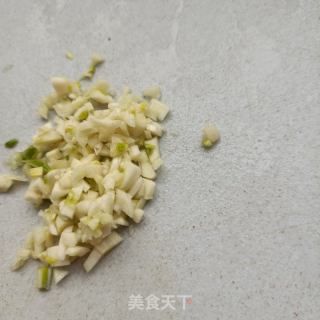 菠菜拌金针菇的做法步骤：3