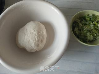 煎葱香花卷的做法步骤：1