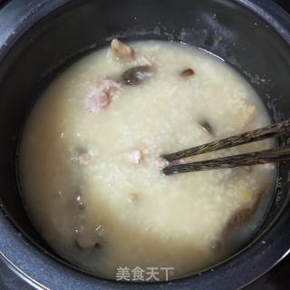 鹿茸菇干贝粥的做法步骤：10