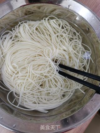 鸡蛋青菜肉末面的做法步骤：4