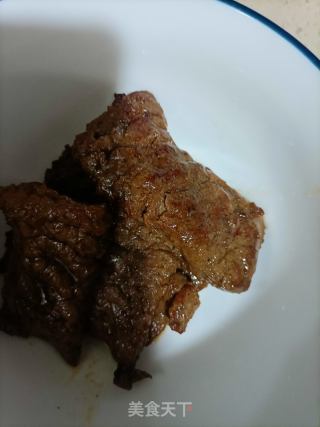 洋葱炒牛排的做法步骤：4