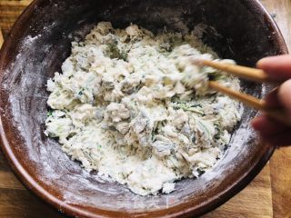油泼辣子菠菜面的做法步骤：3