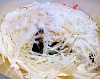 蜇皮粉丝木耳拌白菜#清肠食谱#的做法步骤：7