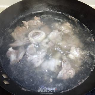 南姜焖鸭的做法步骤：2