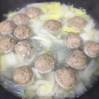 牛肉丸白菜汤面的做法步骤：5