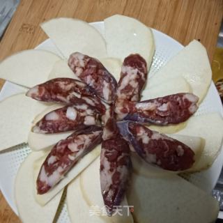 剁椒腊肠蒸芋头的做法步骤：5