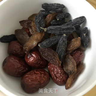 四色米红枣粥的做法步骤：2