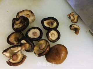 羊肉香菇臊子面的做法步骤：6
