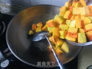 南瓜汤面片的做法步骤：4