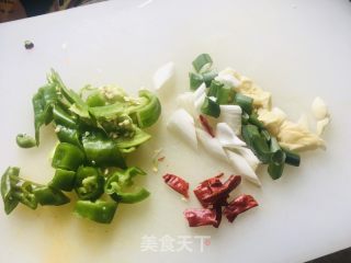 南瓜汤面片的做法步骤：3