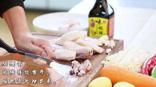 时蔬酿鸡翅的做法步骤：1