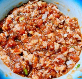 #酸甜美食#肉沫干烧偏口鱼的做法步骤：5