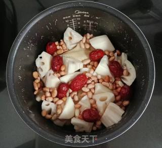 莲藕花生鸡汤的做法步骤：8