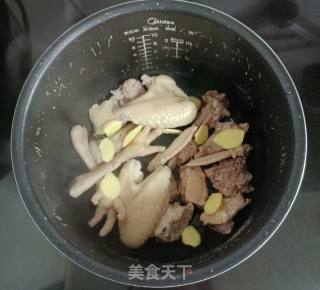 莲藕花生鸡汤的做法步骤：6