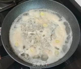 莲藕花生鸡汤的做法步骤：5