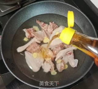 莲藕花生鸡汤的做法步骤：4