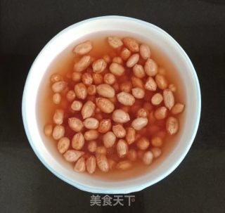 莲藕花生鸡汤的做法步骤：1