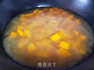 南瓜汤面条的做法步骤：5