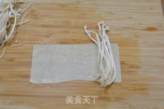金针菇豆皮卷的做法步骤：4