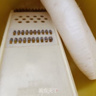 煎蛋白萝卜汤的做法步骤：1