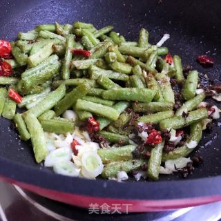 干煸豆角的做法步骤：9