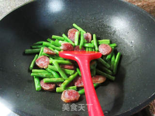 腊肠炒四季豆的做法步骤：4