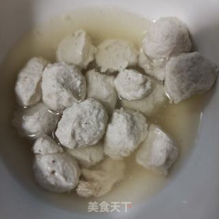 葱香鸡肉丸子面的做法步骤：2