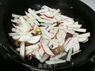 腊肉烧萝卜的做法步骤：4