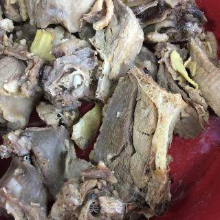老鸭白菜汤面的做法步骤：1