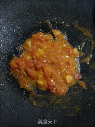 番茄酸汤肥牛的做法步骤：8