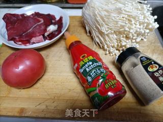 番茄酸汤肥牛的做法步骤：1