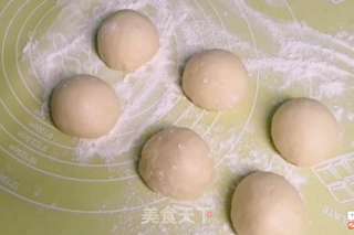 早餐面包奶油卷，用料简单，松软可口的做法步骤：7