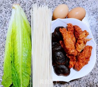#热汤面#肉参牡蛎煎蛋青菜面的做法步骤：1